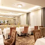 Tresor Le Palais Timisoara, Curio Collection By Hilton 5* Temeşvar