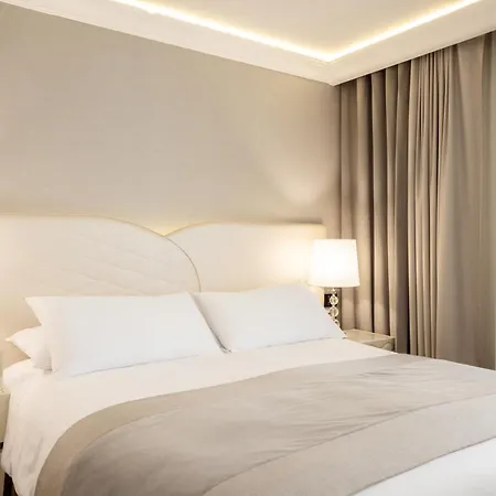 Hotel Tresor Le Palais Timisoara, Curio Collection By Hilton