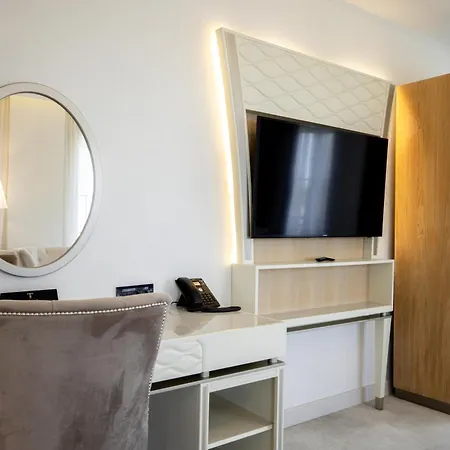Tresor Le Palais Timisoara, Curio Collection By Hilton Timisoara