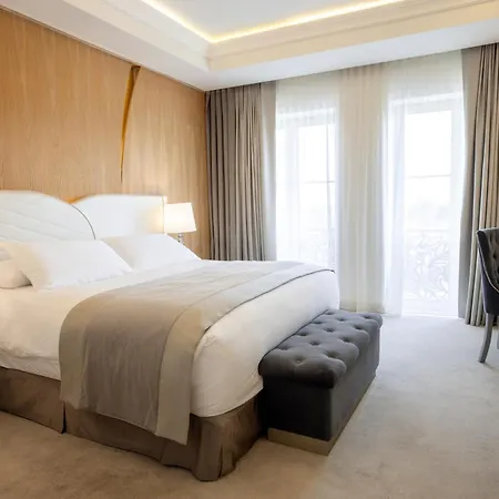 Hotel Tresor Le Palais Timisoara, Curio Collection By Hilton Timisoara