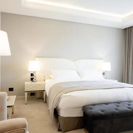 Hotel Tresor Le Palais Timisoara, Curio Collection By Hilton 5*