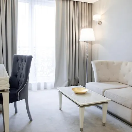 Hotel Tresor Le Palais Timisoara, Curio Collection By Hilton Timisoara