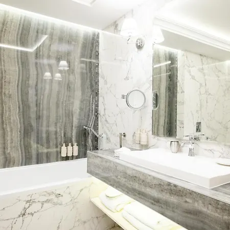 Tresor Le Palais Timisoara, Curio Collection By Hilton 5* Timisoara