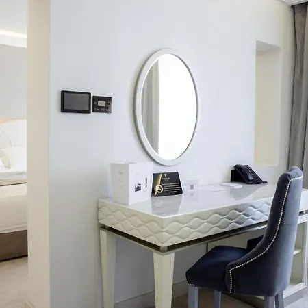 Hotel Tresor Le Palais Timisoara, Curio Collection By Hilton 5*