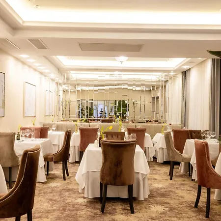 Hotel Tresor Le Palais Timisoara, Curio Collection By Hilton