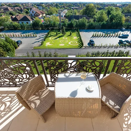 Tresor Le Palais Timisoara, Curio Collection By Hilton Timişoara