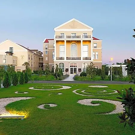 Tresor Le Palais Timisoara, Curio Collection By Hilton Temešvár
