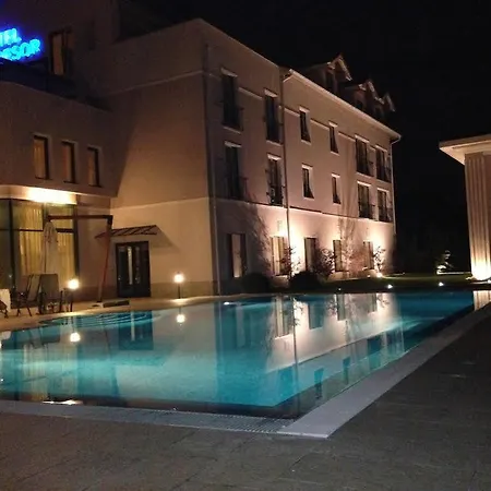 Tresor Le Palais Timisoara, Curio Collection By Hilton 5* Temešvár