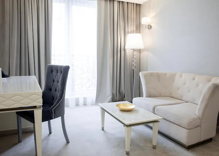 Hotel Tresor Le Palais Timisoara, Curio Collection By Hilton Timisoara