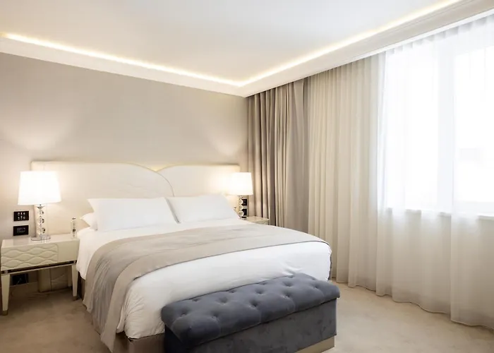 Tresor Le Palais Timisoara, Curio Collection By Hilton Timisoara