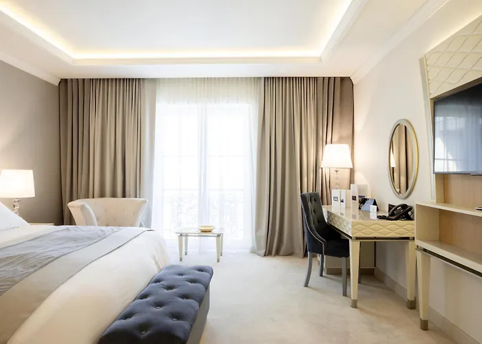 Tresor Le Palais Timisoara, Curio Collection By Hilton Hotel