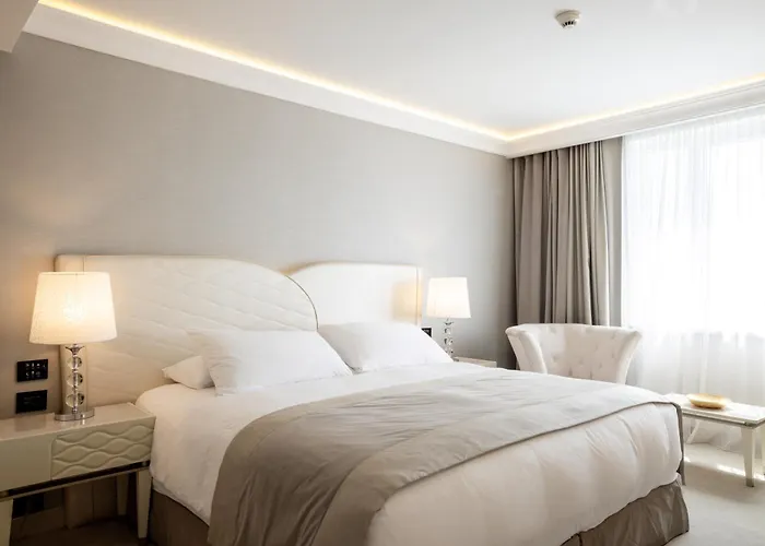 Tresor Le Palais Timisoara, Curio Collection By Hilton 5* Timisoara