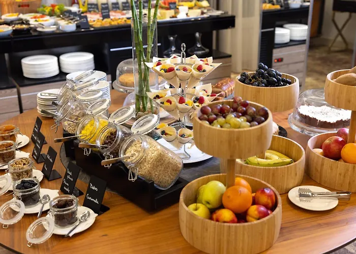 Tresor Le Palais Timisoara, Curio Collection By Hilton