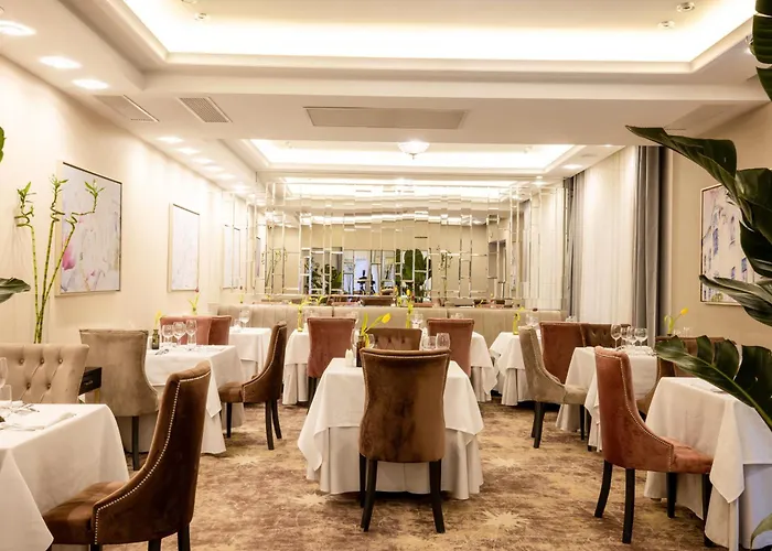 Hotel Tresor Le Palais Timisoara, Curio Collection By Hilton