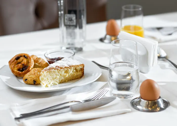 Tresor Le Palais Timisoara, Curio Collection By Hilton