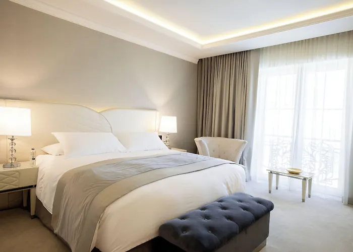 Tresor Le Palais Timisoara, Curio Collection By Hilton 5* Timisoara