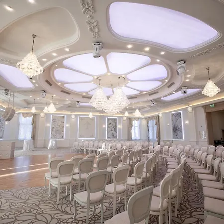 Szálloda Tresor Le Palais Timisoara, Curio Collection By Hilton 5*