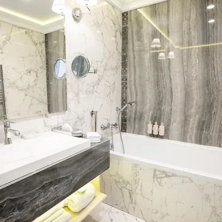 Tresor Le Palais Timisoara, Curio Collection By Hilton Szálloda 5*