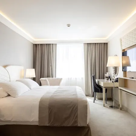 Tresor Le Palais Timisoara, Curio Collection By Hilton Timisoara