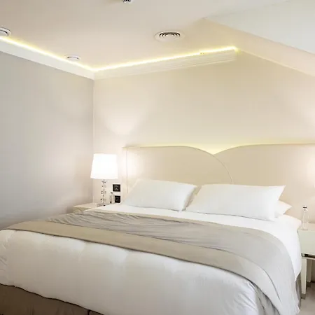 Tresor Le Palais Timisoara, Curio Collection By Hilton 5* Temesvár