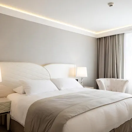 Tresor Le Palais Timisoara, Curio Collection By Hilton 5* Temesvár