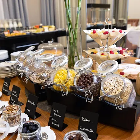 Tresor Le Palais Timisoara, Curio Collection By Hilton