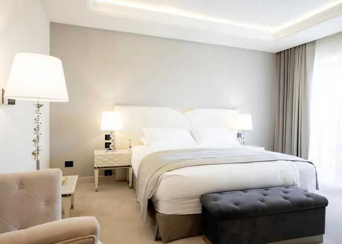 Hotel Tresor Le Palais Timisoara, Curio Collection By Hilton 5*