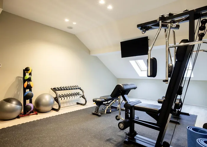 Tresor Le Palais Timisoara, Curio Collection By Hilton