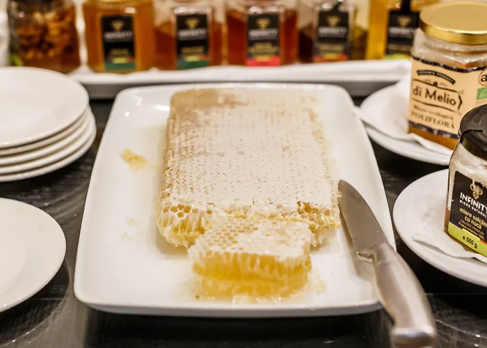 Tresor Le Palais Timisoara, Curio Collection By Hilton 5*